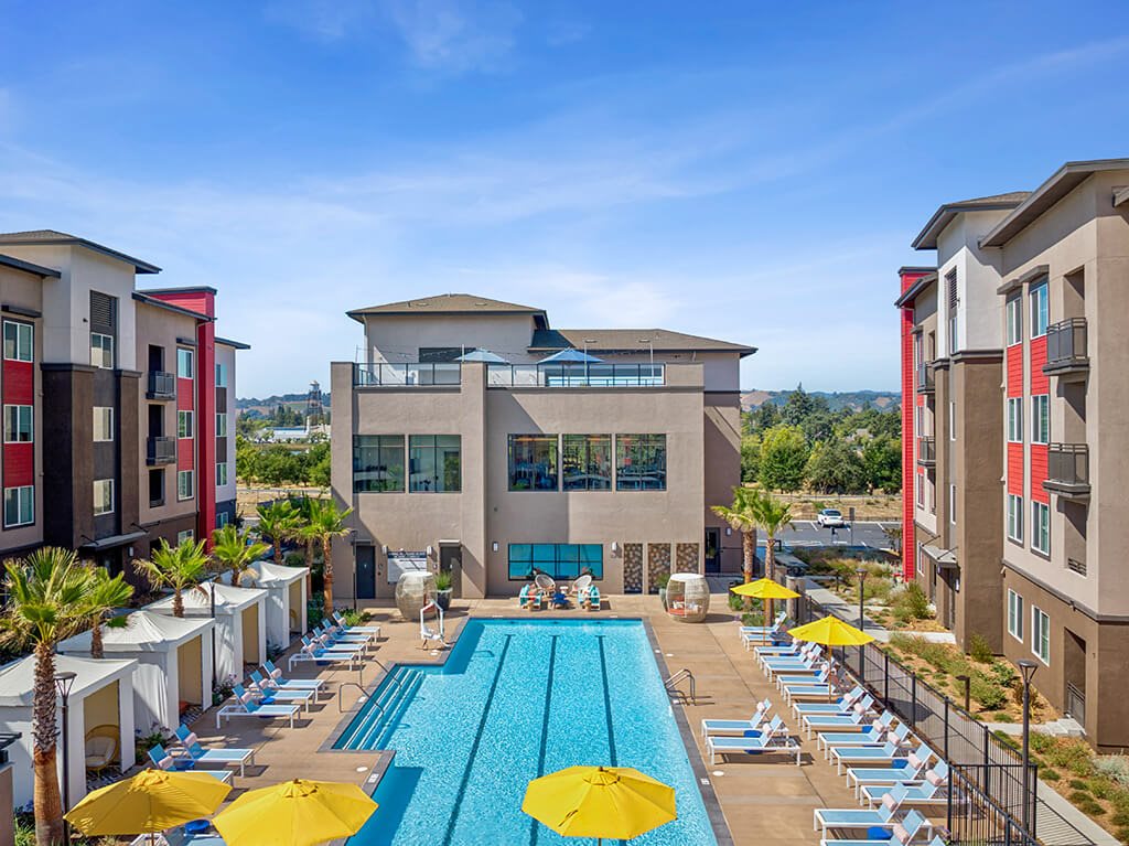 Aerial view of pool at The Braydon Apartments in Napa CA